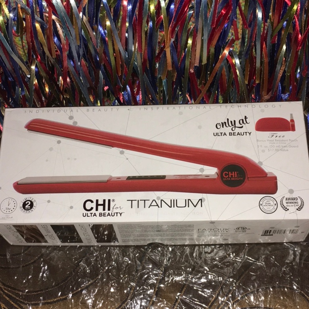 Chi Titanium 1” flat iron with Bonus heat resisting pouch.  …